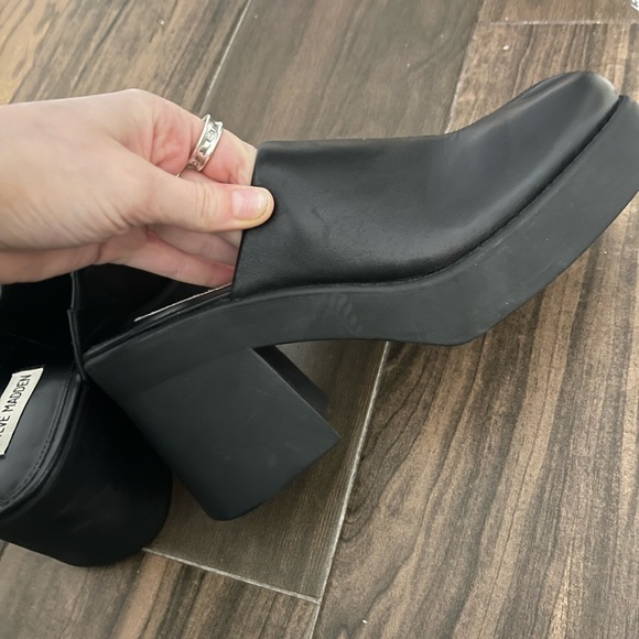 SOLD - Picture 2 of 4